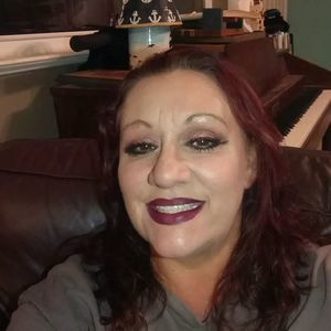 Meet your Posher, Valerie